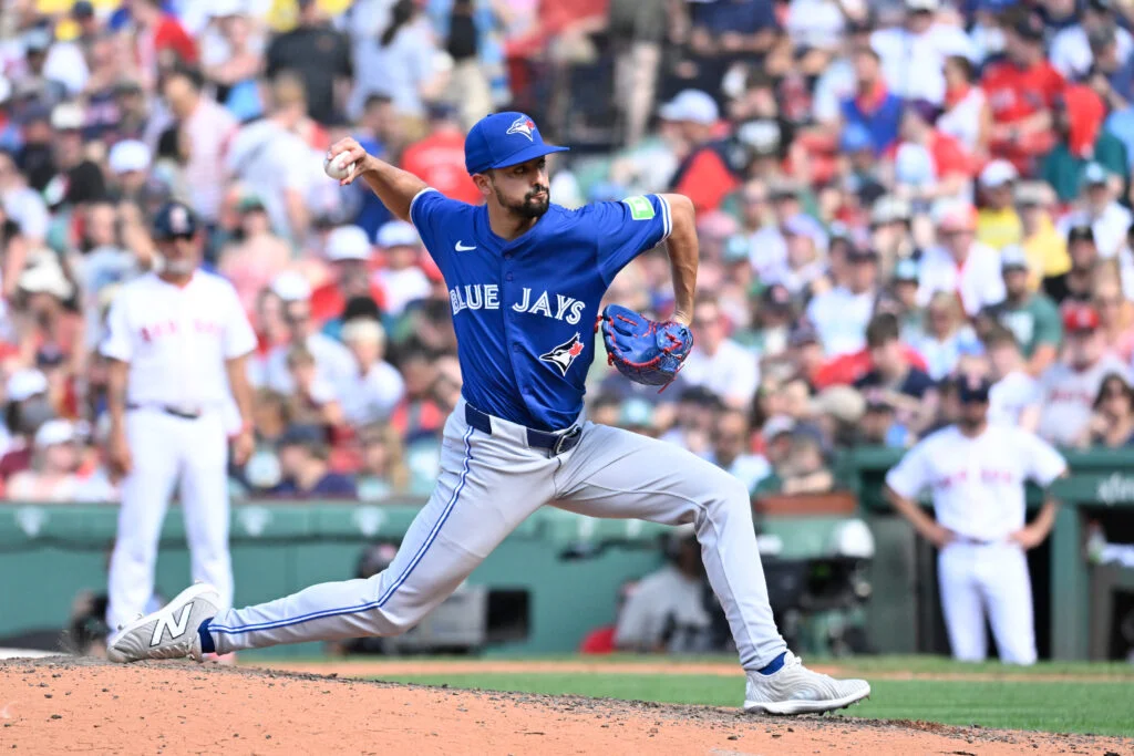 Angels ink Nick Sandlin on minor-league deal with spring training invite