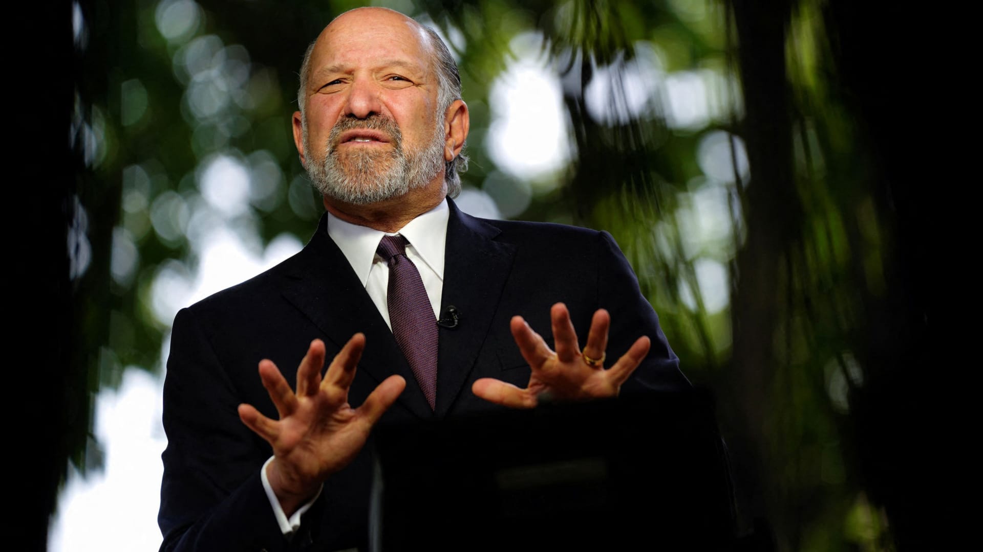 Featured image for US Considers Taking Equity Stakes in Defense Contractors