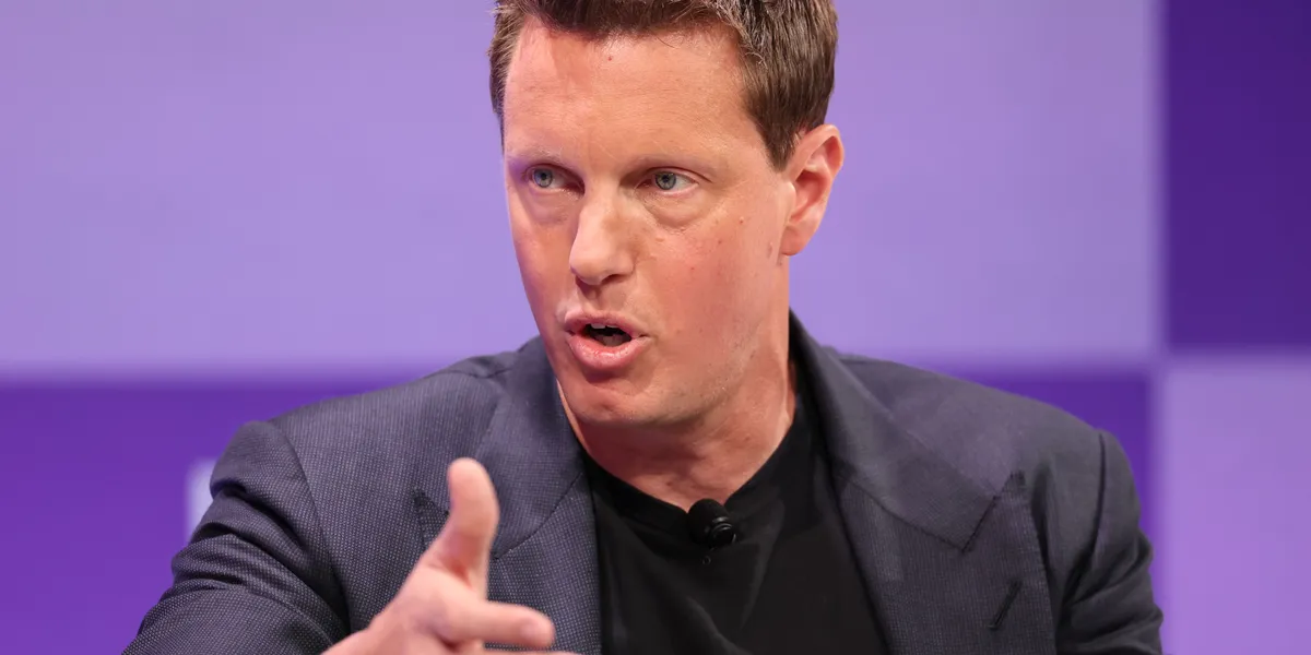 Featured image for Trump's Favoritism and Hollywood's Sale: The Battle for Warner Bros.