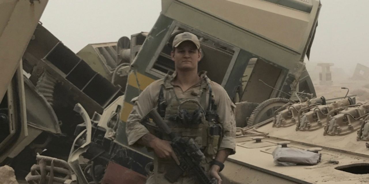 Navy SEAL's Obsession with Fighting Leads Him to Ukraine