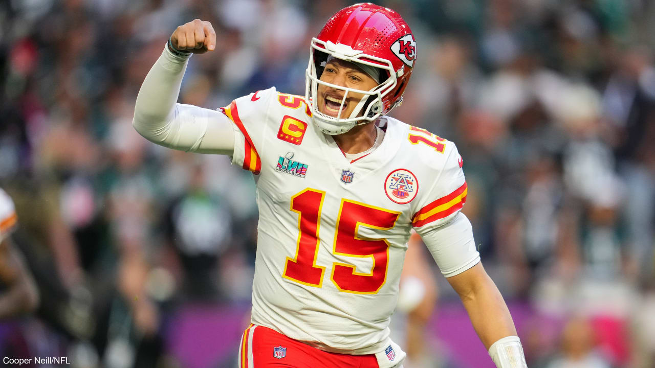 "Patrick Mahomes Dominates: Ranking the Top 10 Players of 2023"
