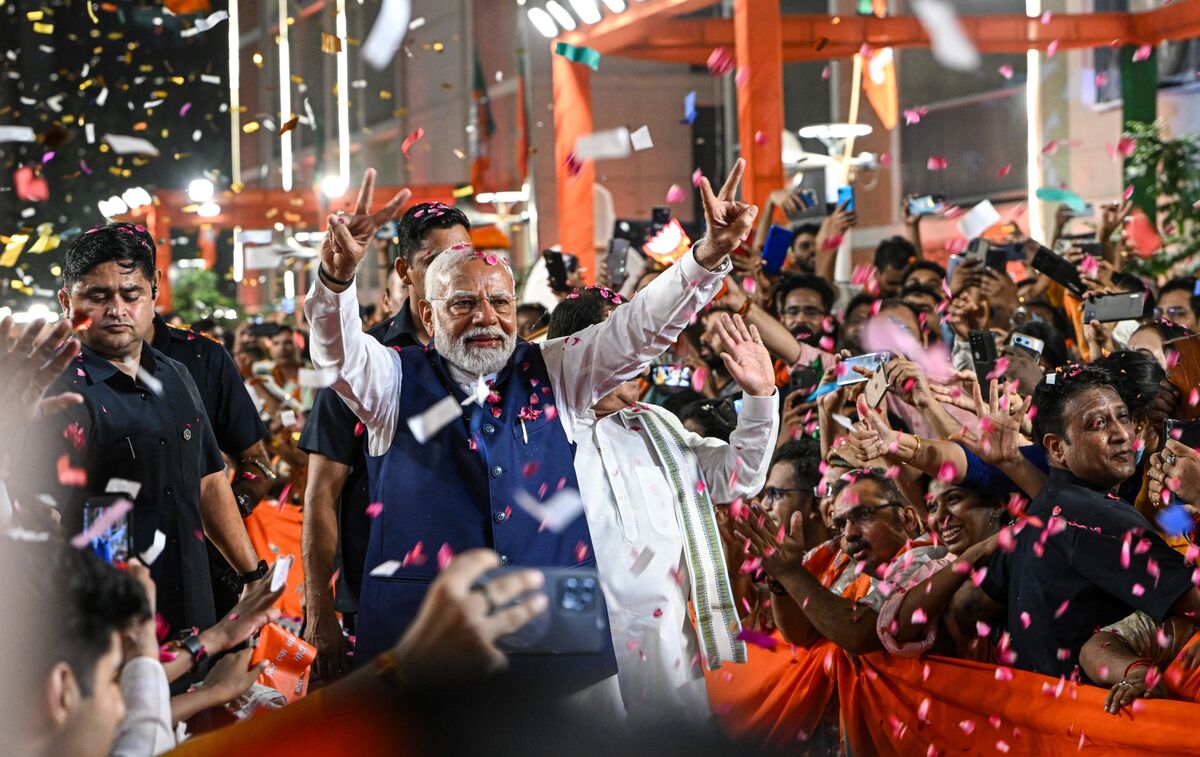 Modi Seeks Coalition as BJP Loses Majority in 2024 India Election