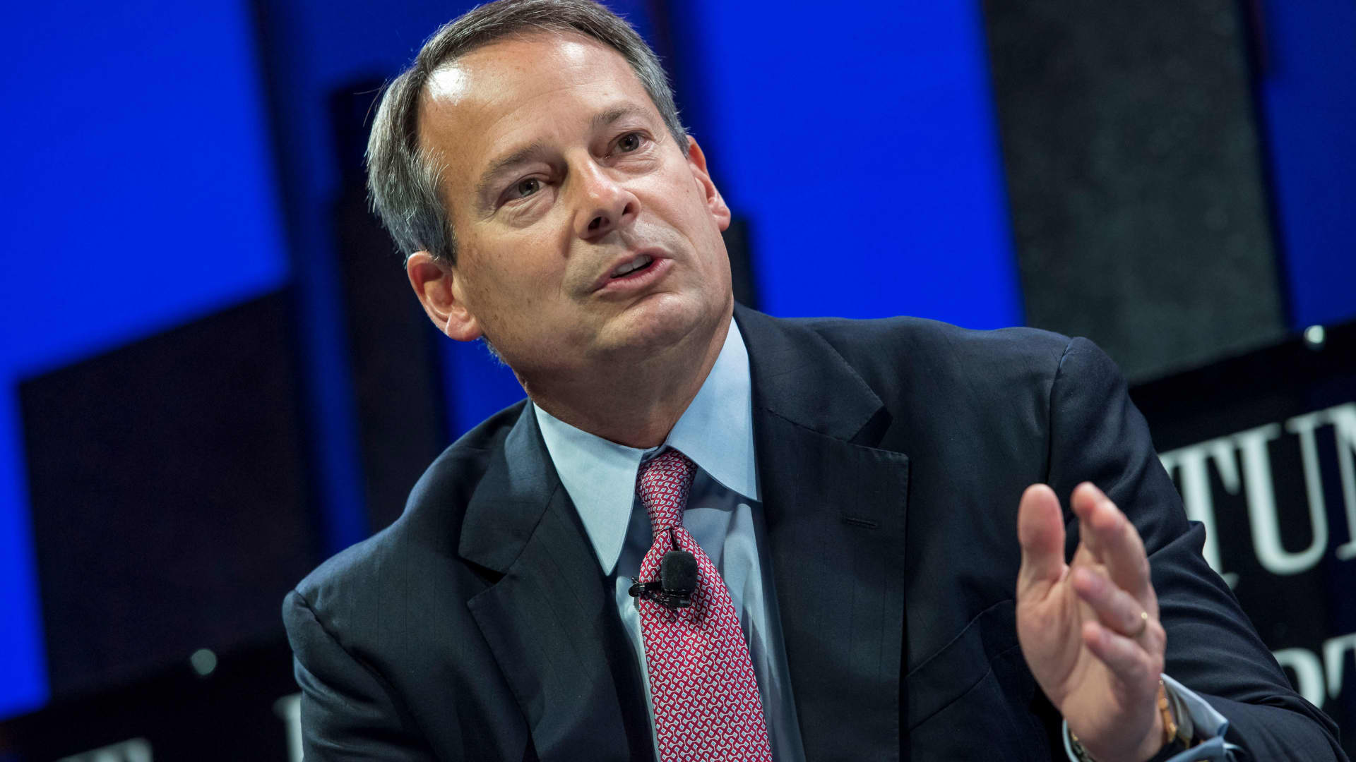 Charles Schwab CEO and Insiders Buy Stock Amid Recovery and Inflows