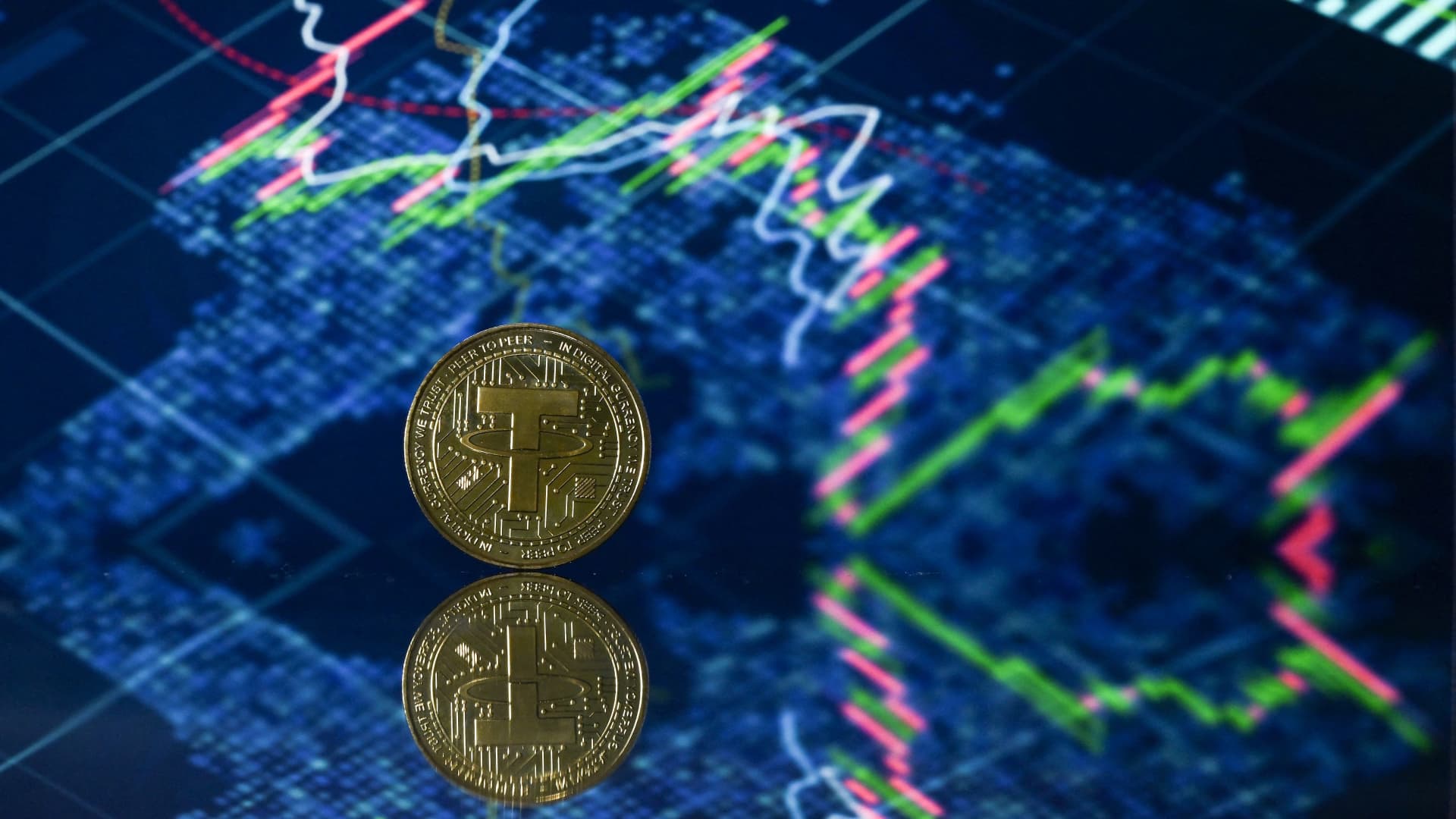 Bank of England warns of potential disruptions to financial stability with crypto stablecoins and considers urgent deposit guarantee scheme reform.