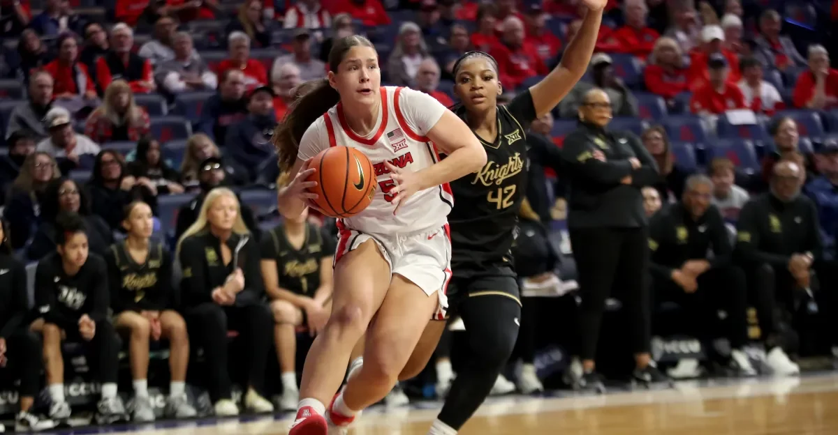Featured image for UCF pulls off road upset in Tucson, 58-55, without star for Arizona