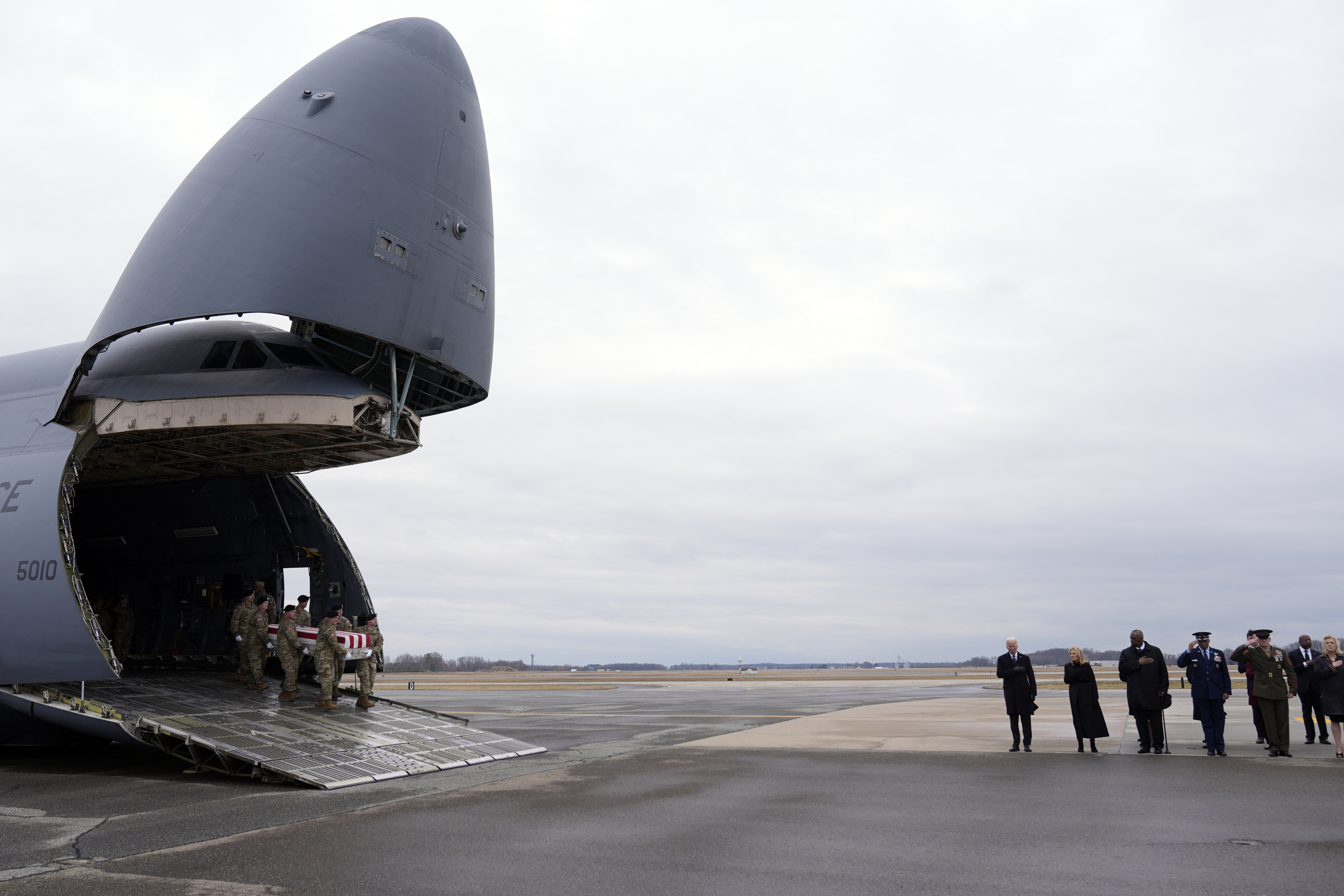 "Escalation Tensions: US Strikes in Iraq and Syria Spark Middle East Crisis"