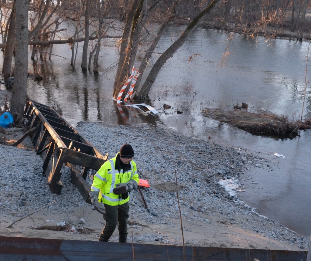 Tragic Floods in Mexico Claim Lives of Woman and Granddaughter