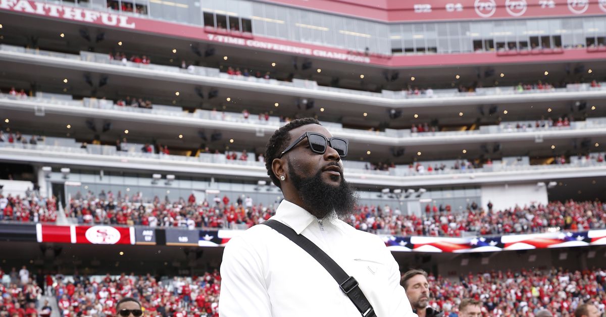 "Former 49ers Star NaVorro Bowman Targeted as Chargers' New Linebackers Coach"