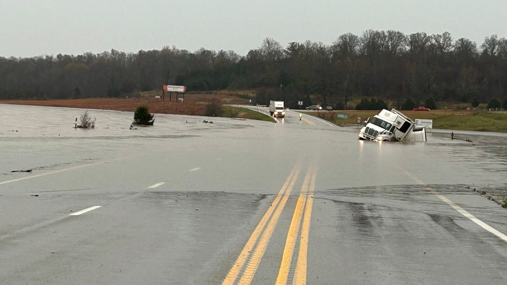 Featured image for Missouri Floods Claim Lives of 5, Including 2 Poll Workers