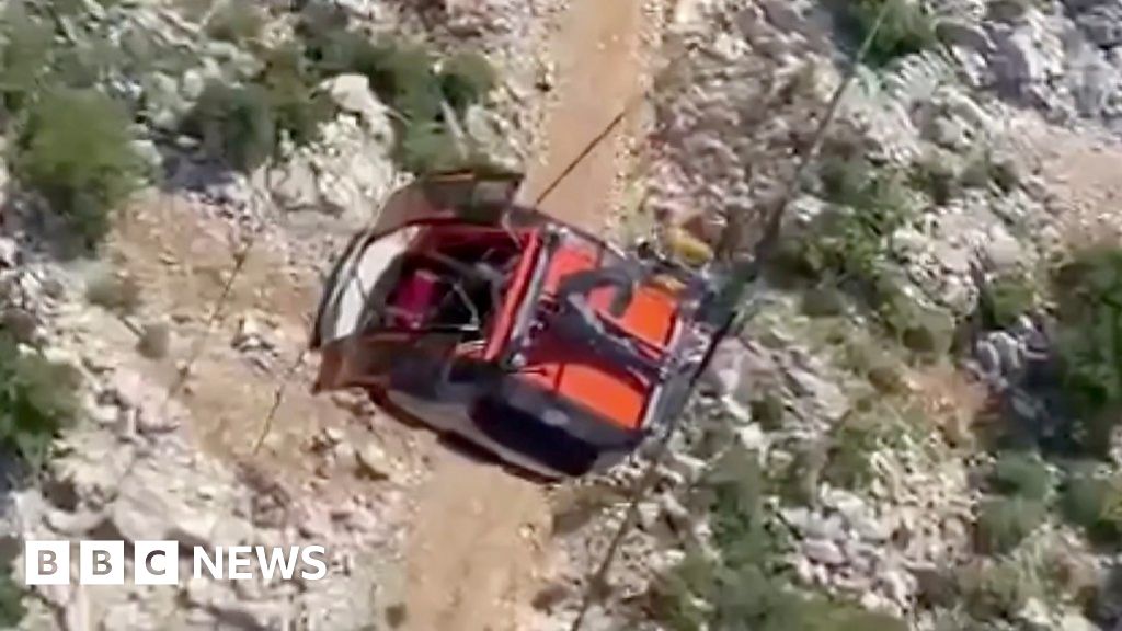 Rescue Effort Saves Stranded Passengers After Deadly Turkey Cable Car Crash