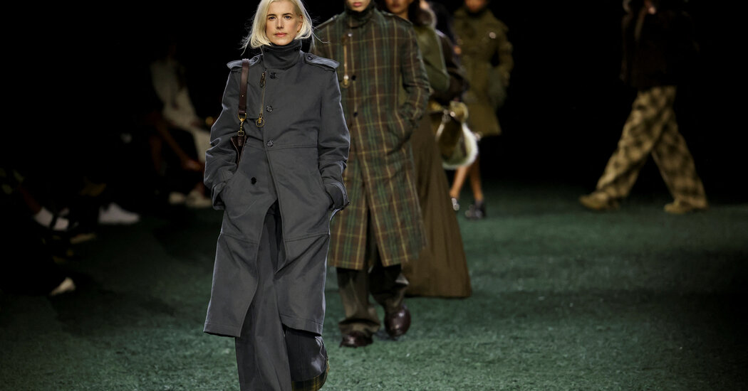 Featured image for "London Fashion Week 2024: Highlights and Trends"