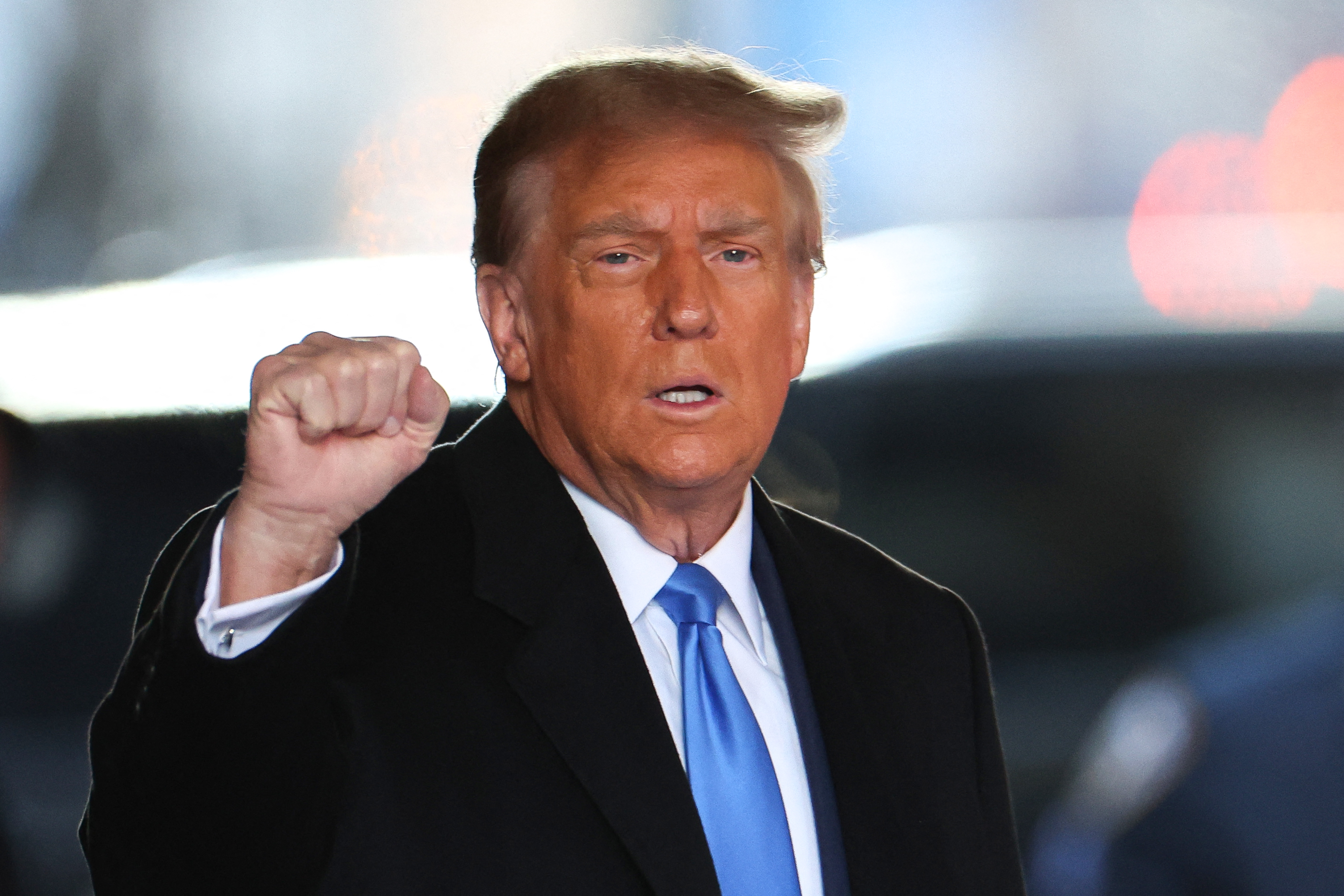 "Concerns Over Donald Trump's Speech Spark Speculation on Cognitive Decline"