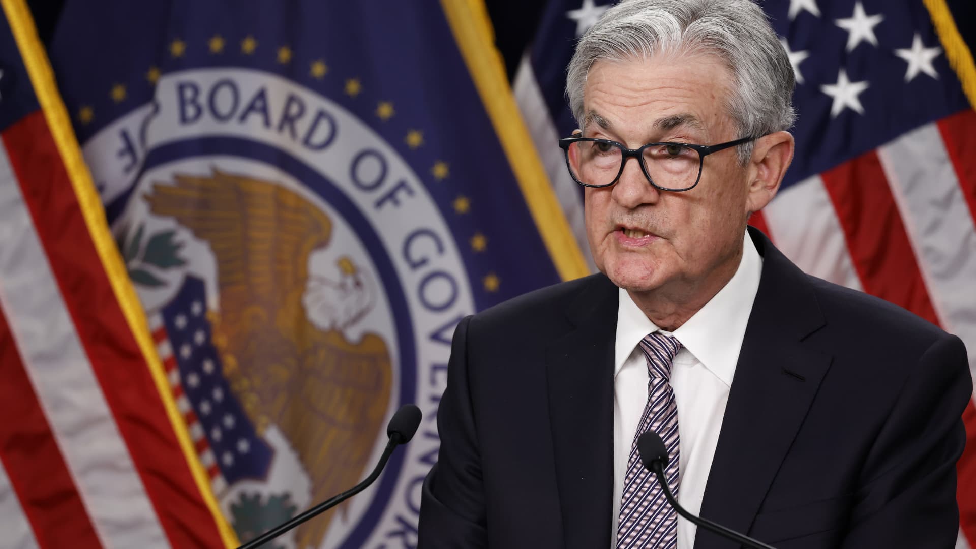 "Federal Reserve Holds Steady on Interest Rates, Signals No Immediate Cuts"
