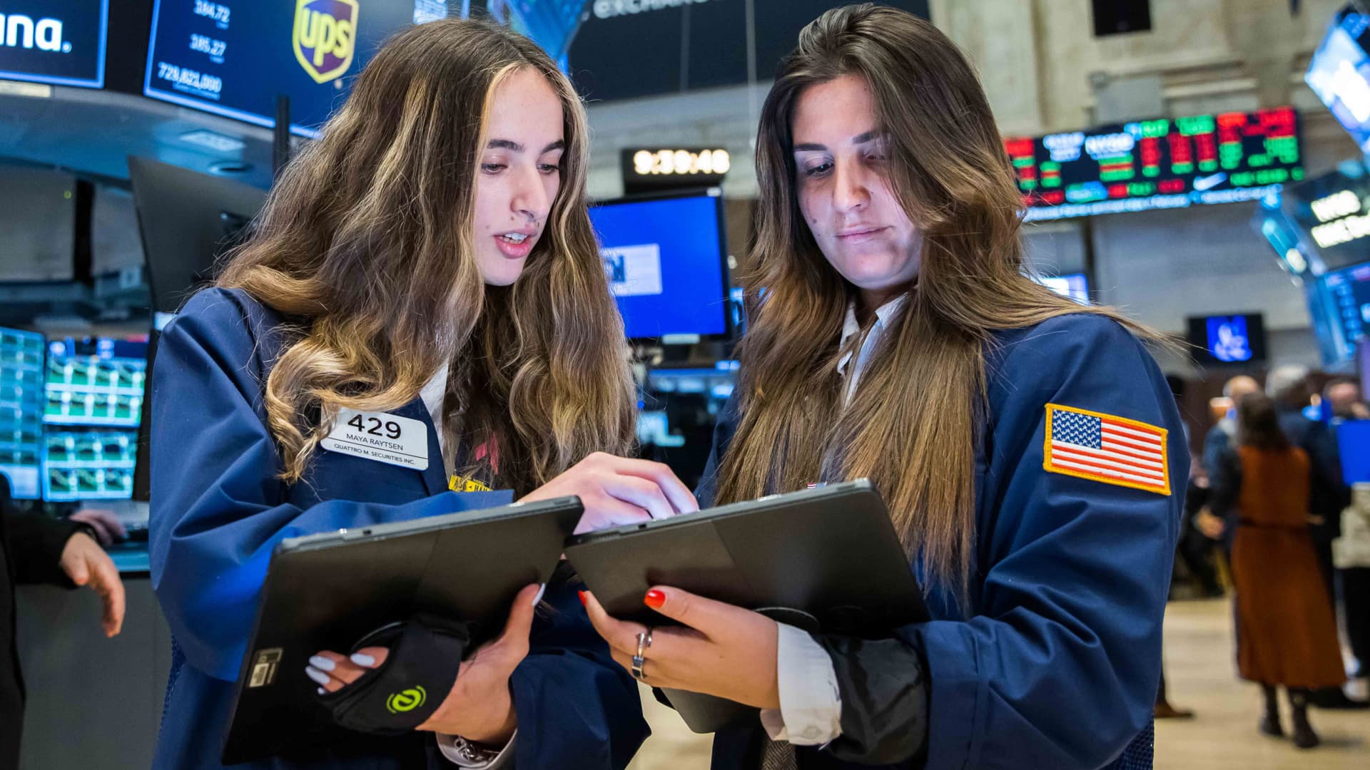 Stocks Rally as Wall Street Gains Momentum and Dow Surges 400 Points