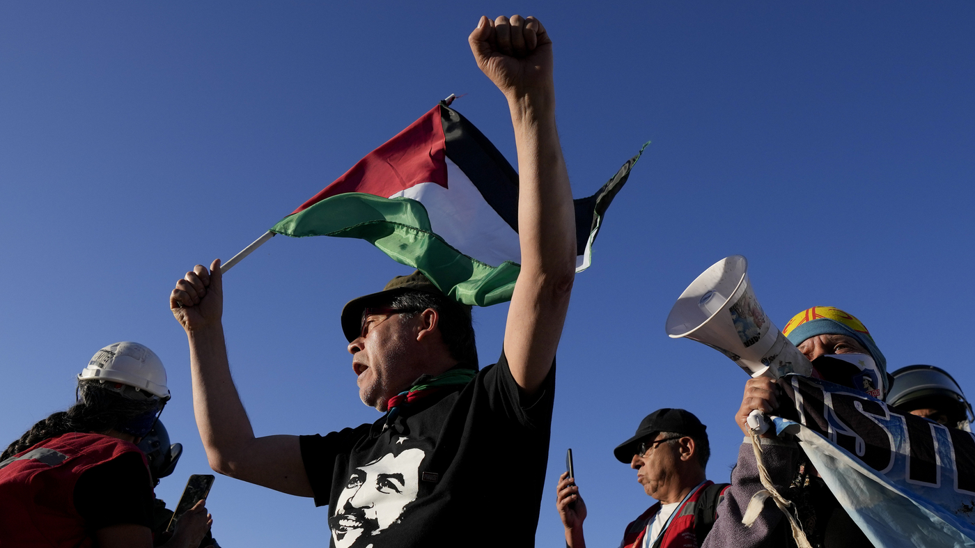 Chileans Reject Conservative Constitution, Uphold Pinochet-Era Laws
