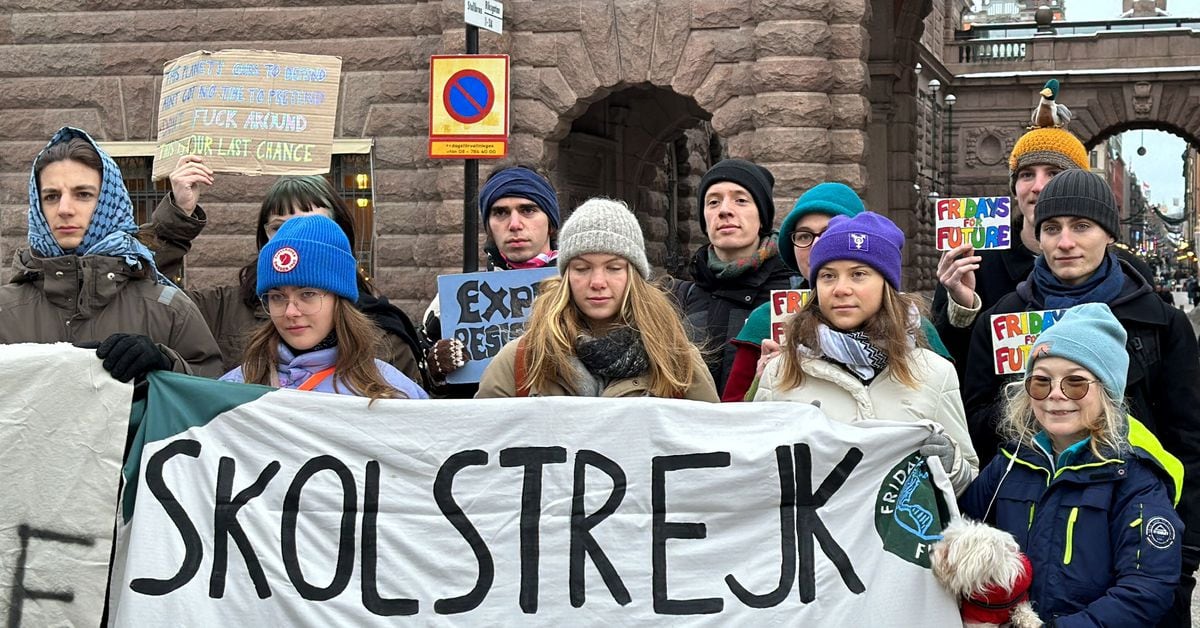 Featured image for Greta Thunberg slams COP28 climate deal as a betrayal, while experts reveal strategies to cut U.S. emissions