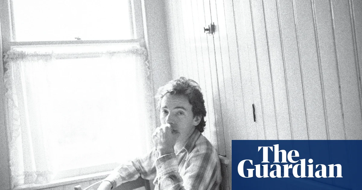 Featured image for Bruce Springsteen Releases Electric Version and Expanded Edition of 'Nebraska'