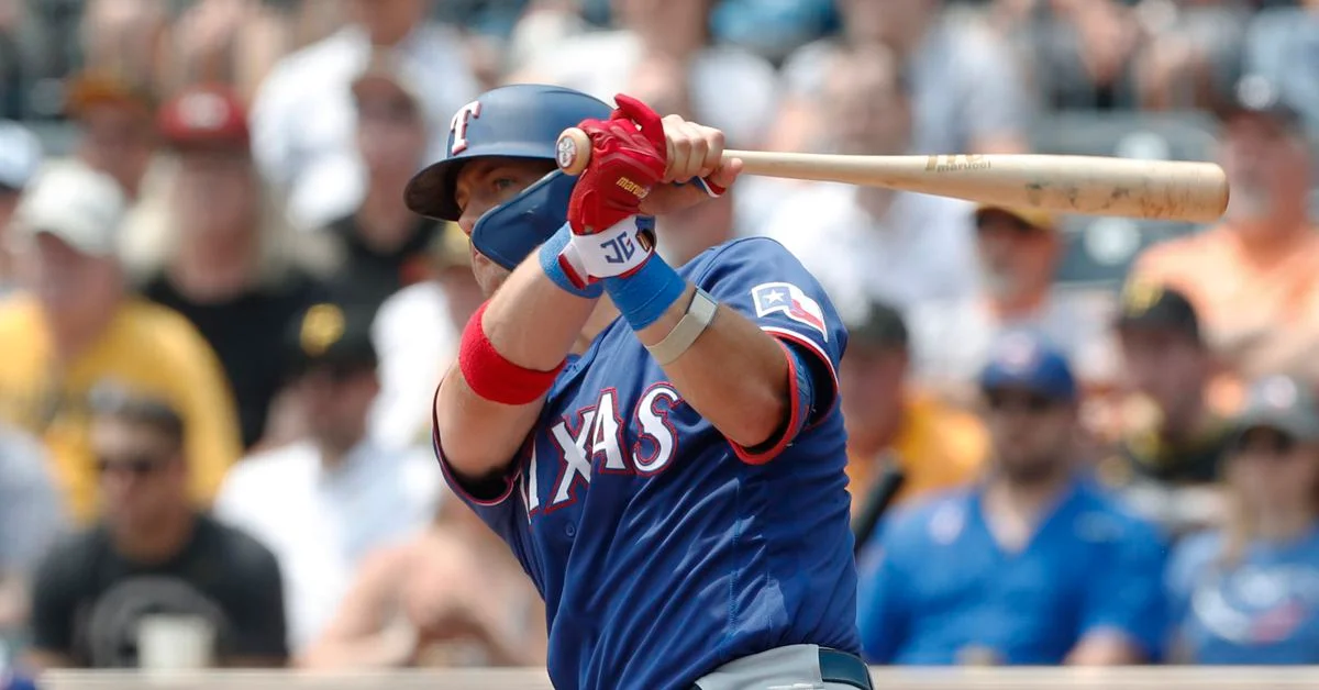 Rangers edge Pirates 3-2 in close game.