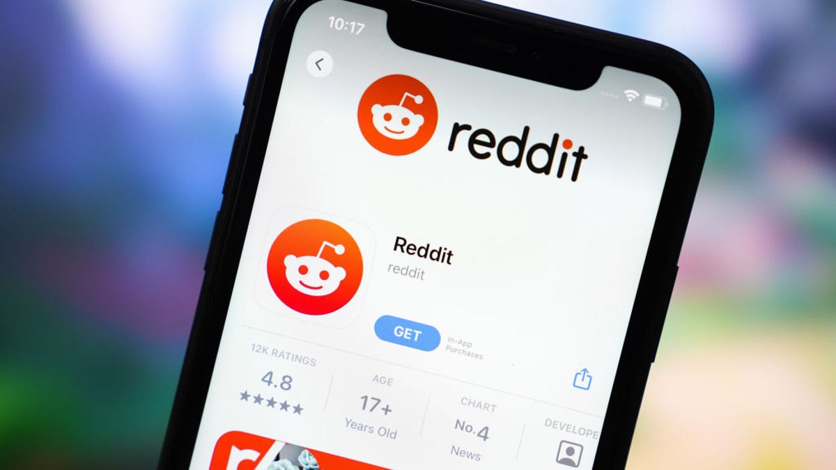 "Reddit's New Free-Form Ads Mimic User Posts for Seamless Integration"
