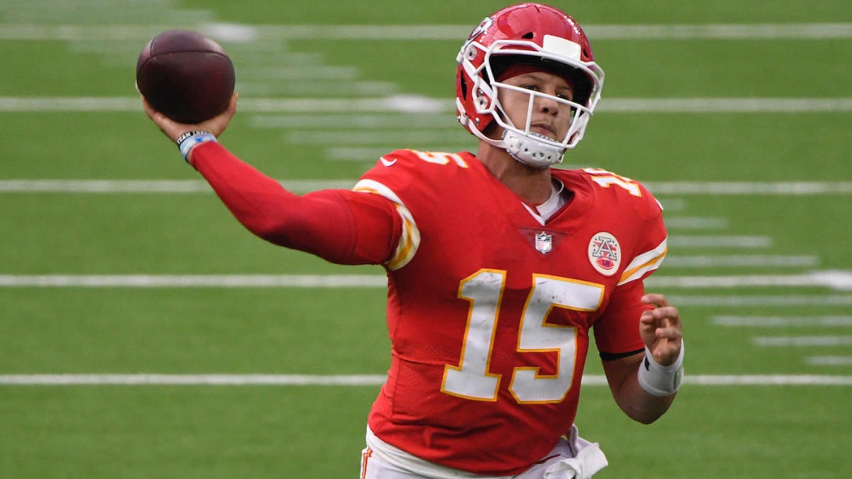 "NFL Week 3: Chiefs and Dolphins favored, Commanders rise in power rankings"