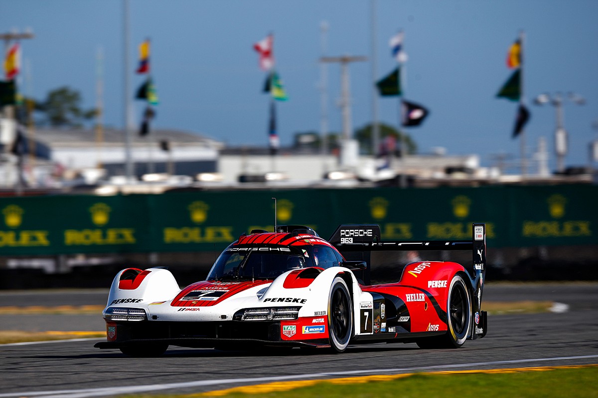 Featured image for "Daytona 24h Update: #7 Porsche Leads Cadillac in Penske's Pursuit"