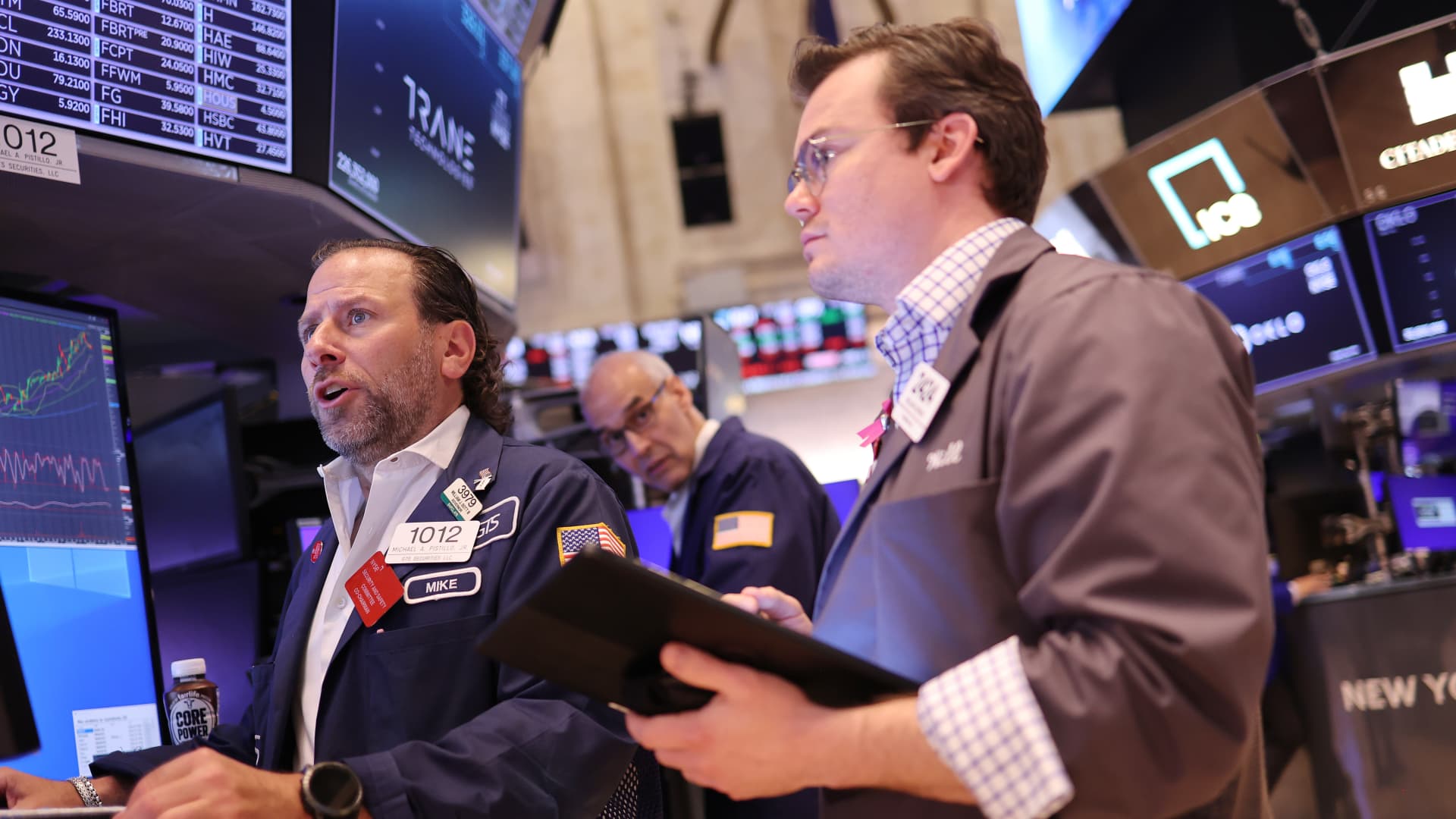 Featured image for S&P 500 Faces Uncertainty Amid Record Highs and Narrow Leadership