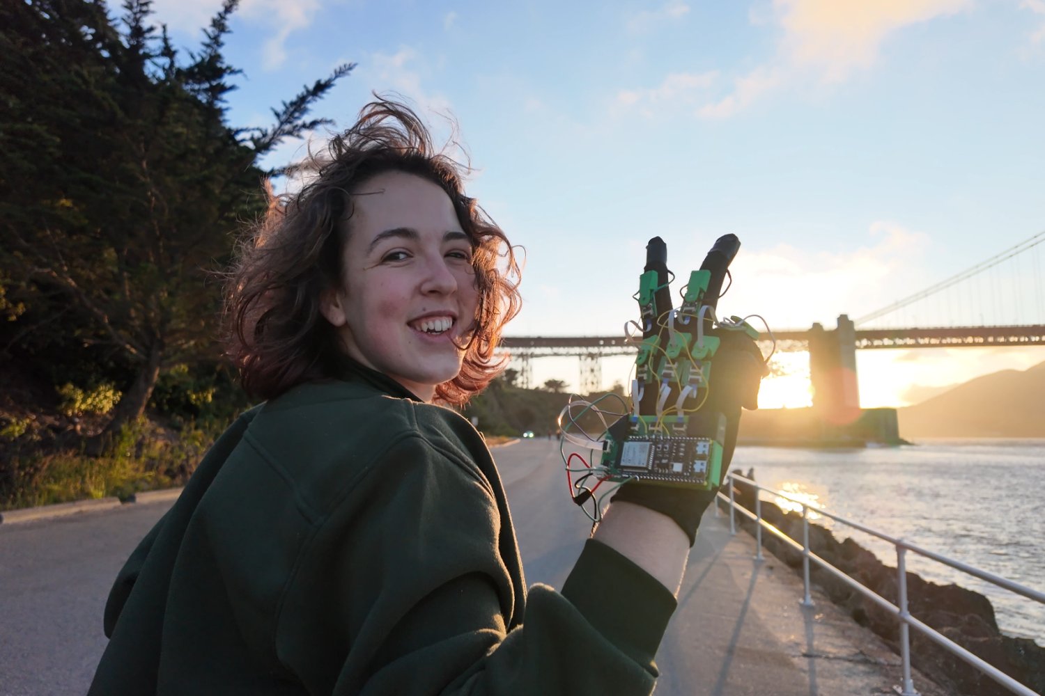 Featured image for Teen Wins Award for VR Prototype Developed Through Free MIT Courses