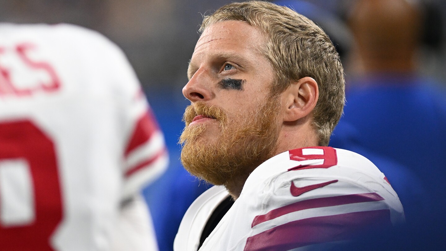Featured image for "Giants' Cole Beasley sidelined in practice due to leg injury"