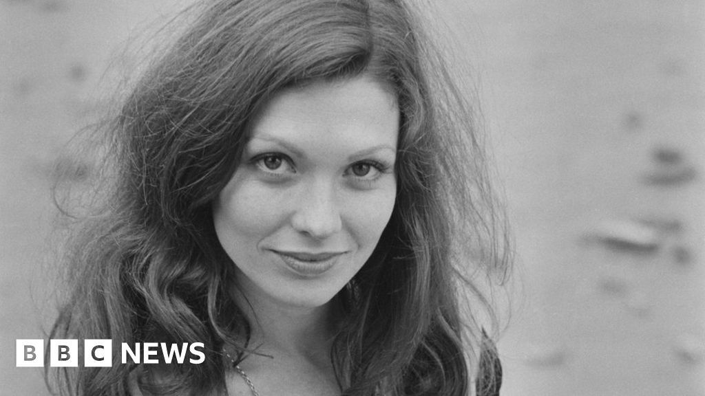 "James Bond and Doctor Who Actress Pamela Salem Dies at 80"