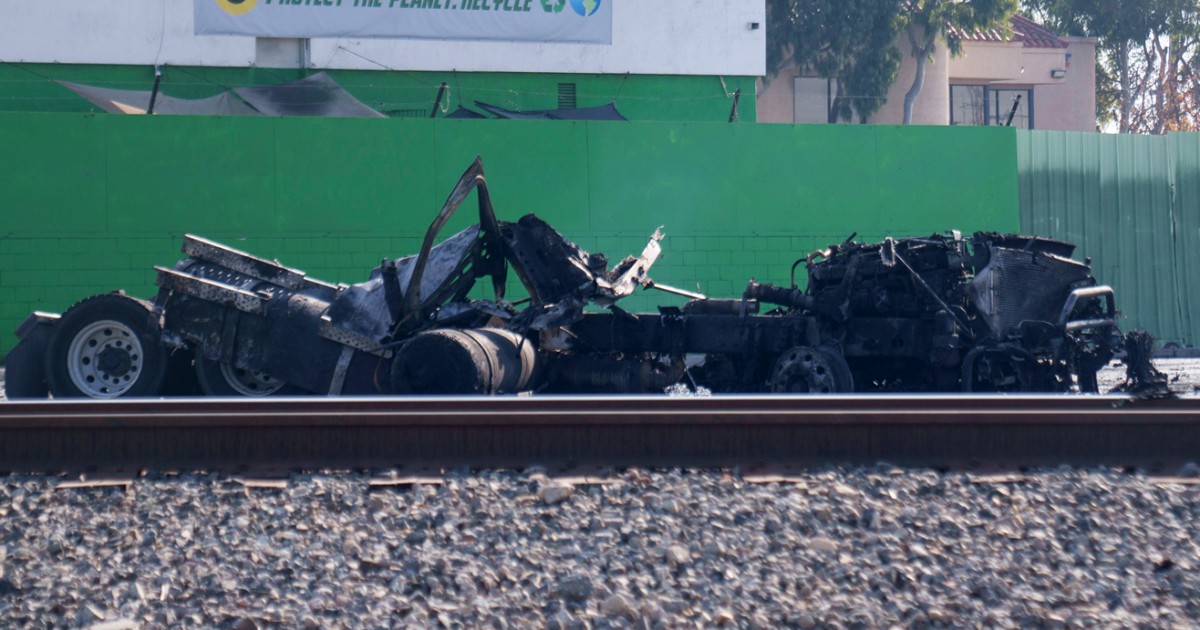 "Explosion Injures 9 Los Angeles Firefighters in Burning Truck Incident"
