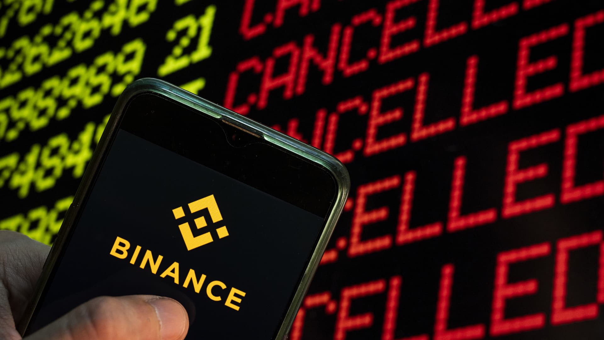 Featured image for Binance Executive Escapes Nigerian Custody Amid New Tax Charges
