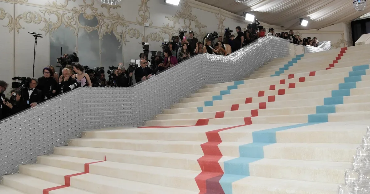 Cockroach steals the show at Met Gala.