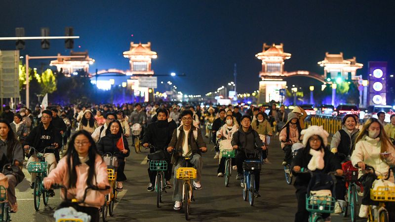 China's Night Biking Craze: Students' Soup Quest Sparks Government Crackdown