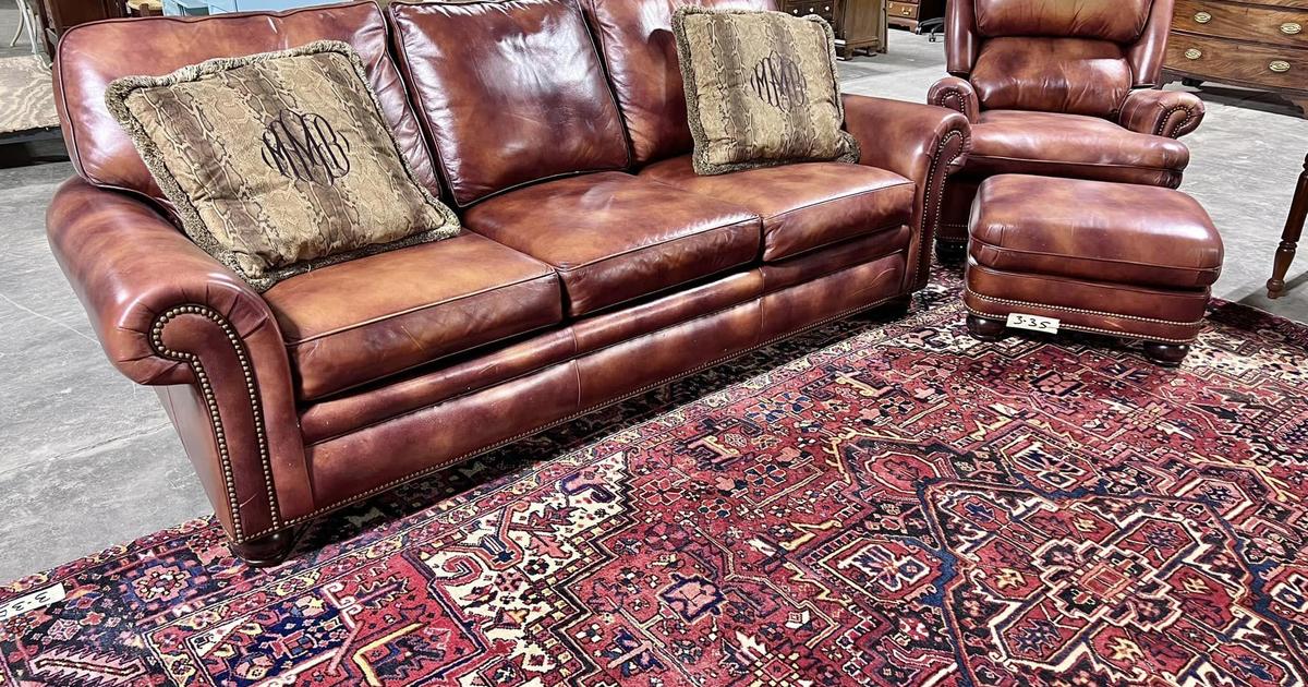 Featured image for Murdaugh estate auction draws thousands and sells for big bucks.