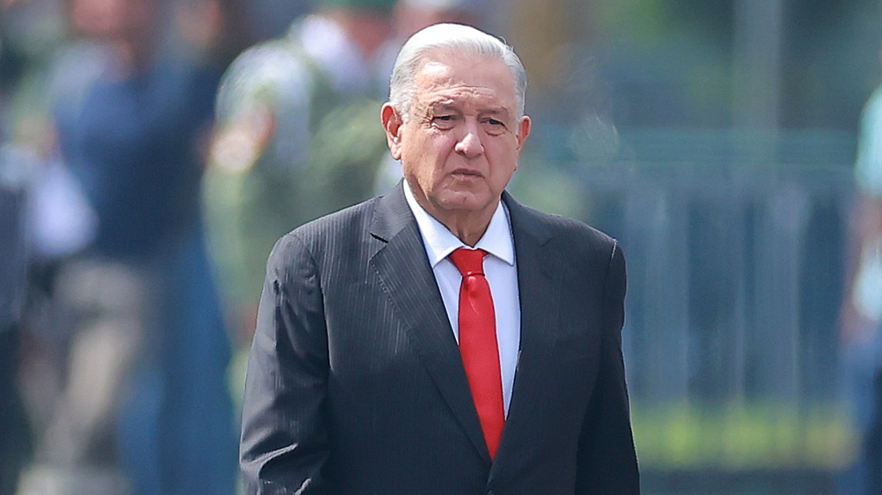 Featured image for Mexican President Defends Response to Hurricane Otis Amid Criticism