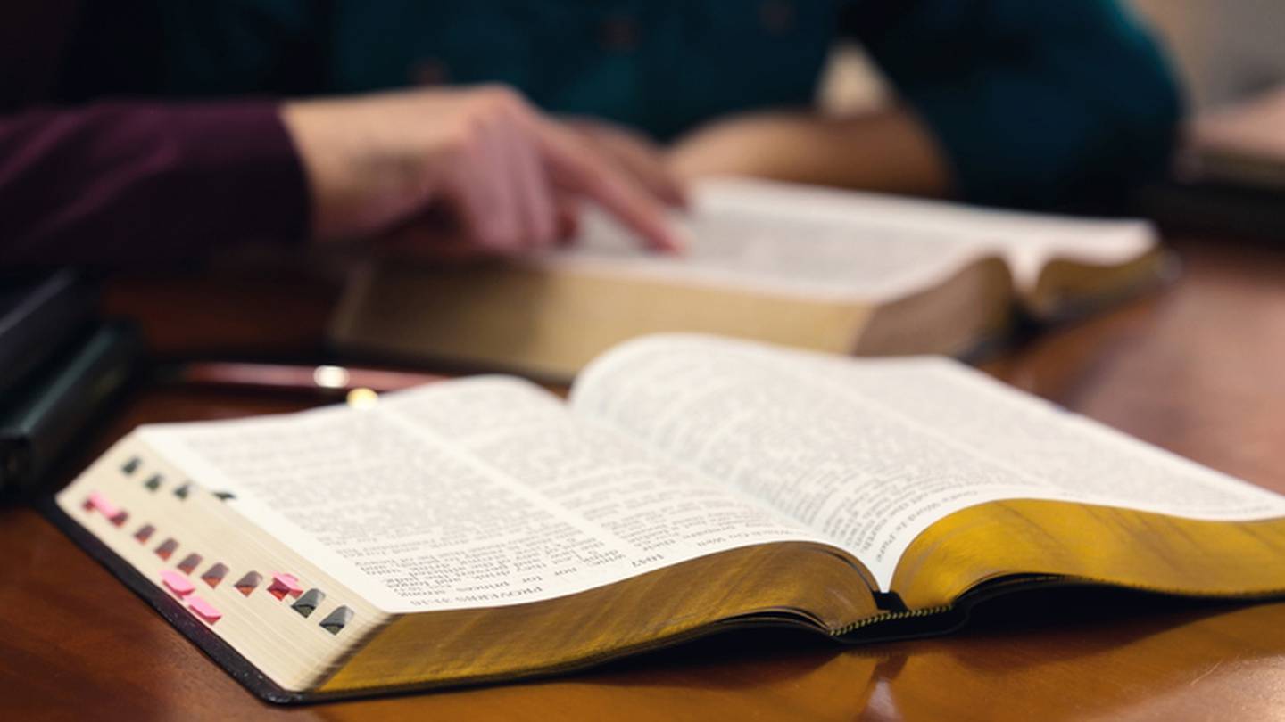 Fatal Bible Study Stabbing by Husband in Minnesota