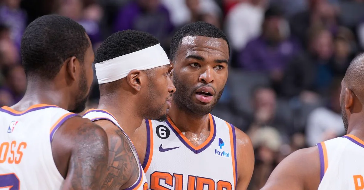 Chris Paul's Injury and Bench Production Woes Challenge Suns in Playoffs.