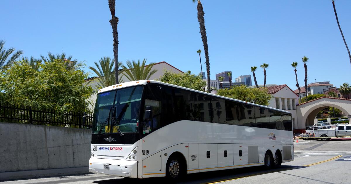 Texas Sends 12th Busload of Migrants to Los Angeles