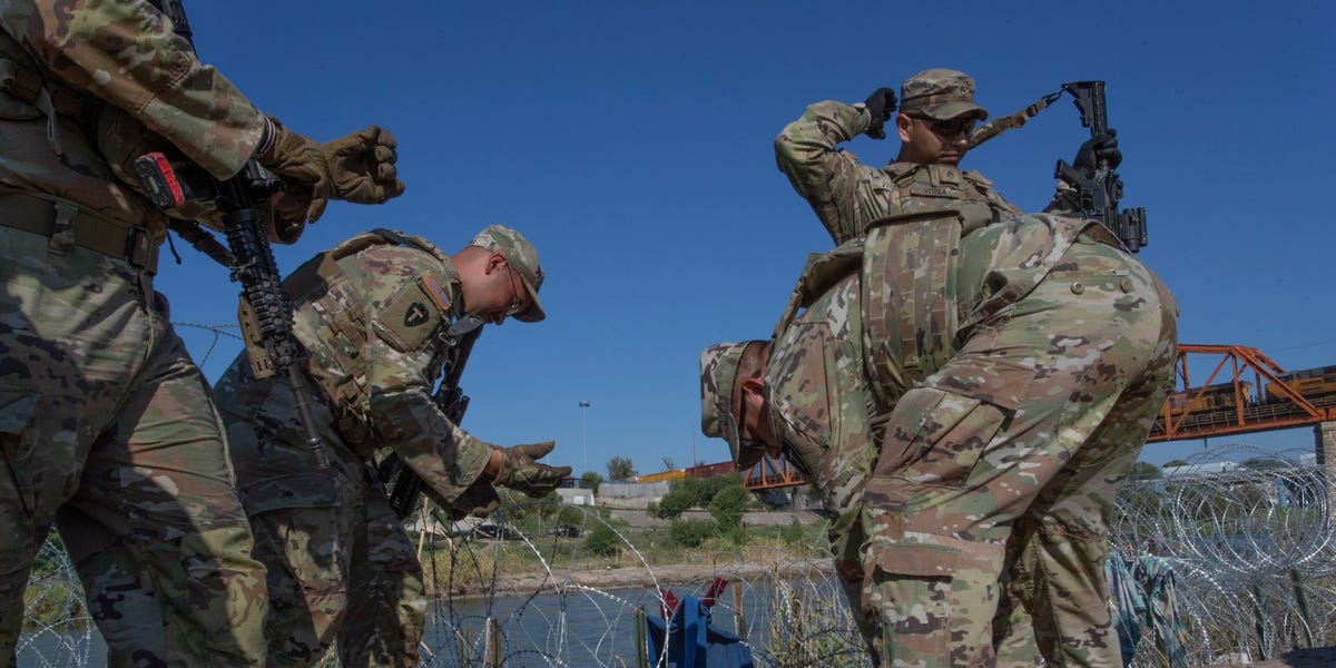 "Texas Increases Border Security Measures Despite Supreme Court Ruling"