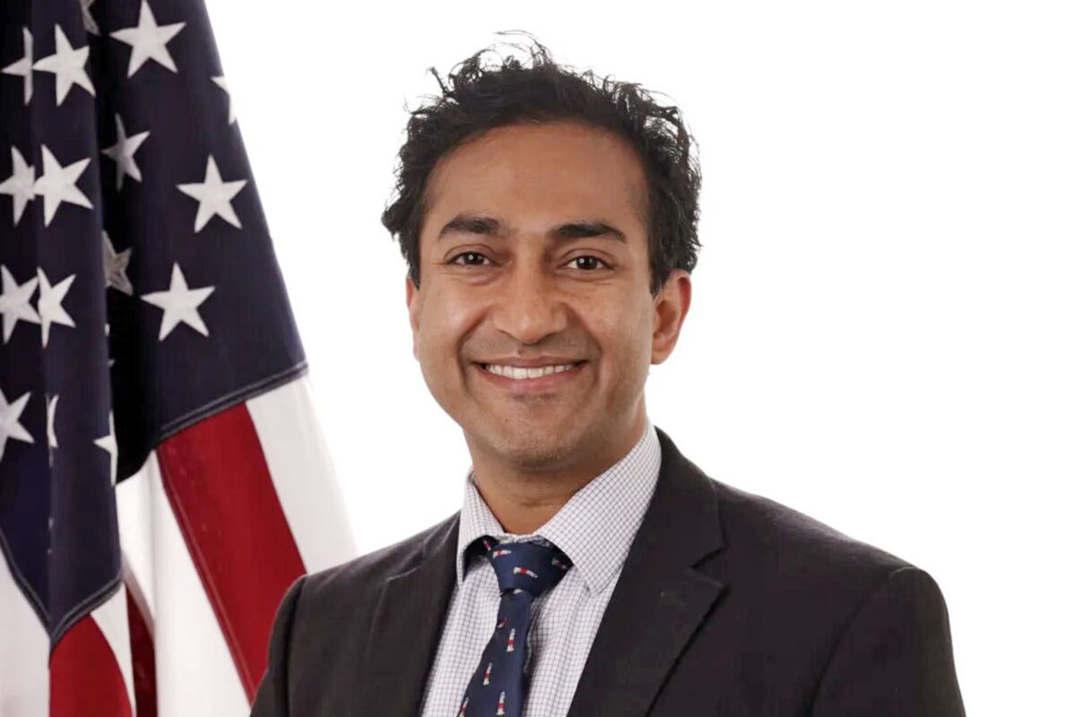 Featured image for FDA Official Vinay Prasad Resigns Amid Controversy