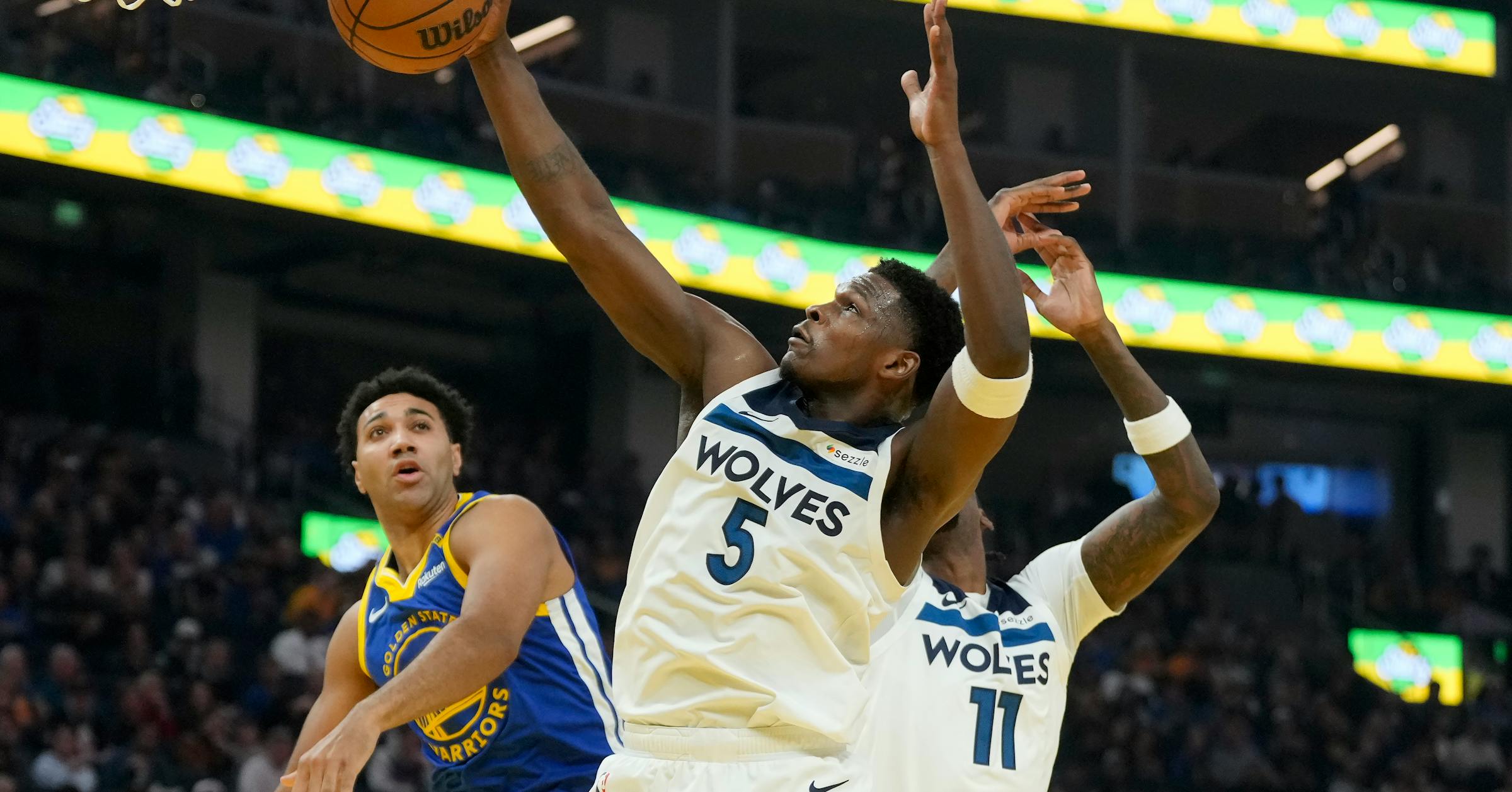 Featured image for Timberwolves Dominate Warriors for Fourth Consecutive Victory