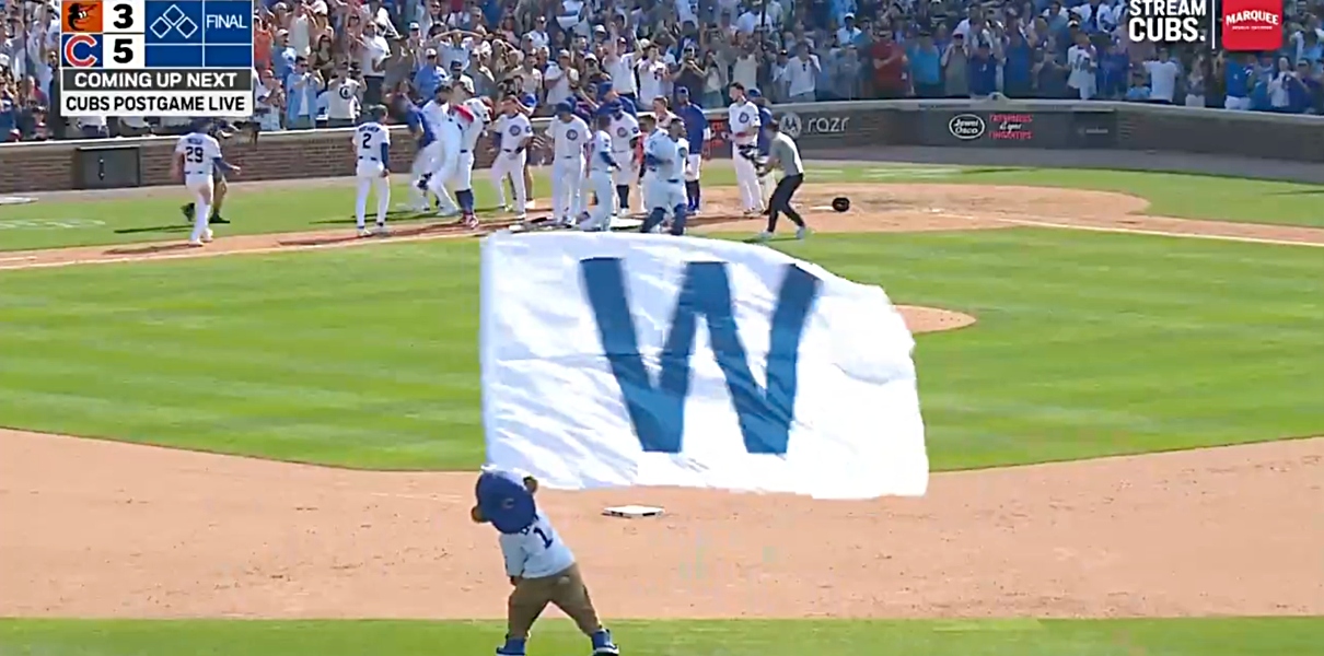 Featured image for Justin Turner Seals Victory with Walk-Off Homer for Cubs