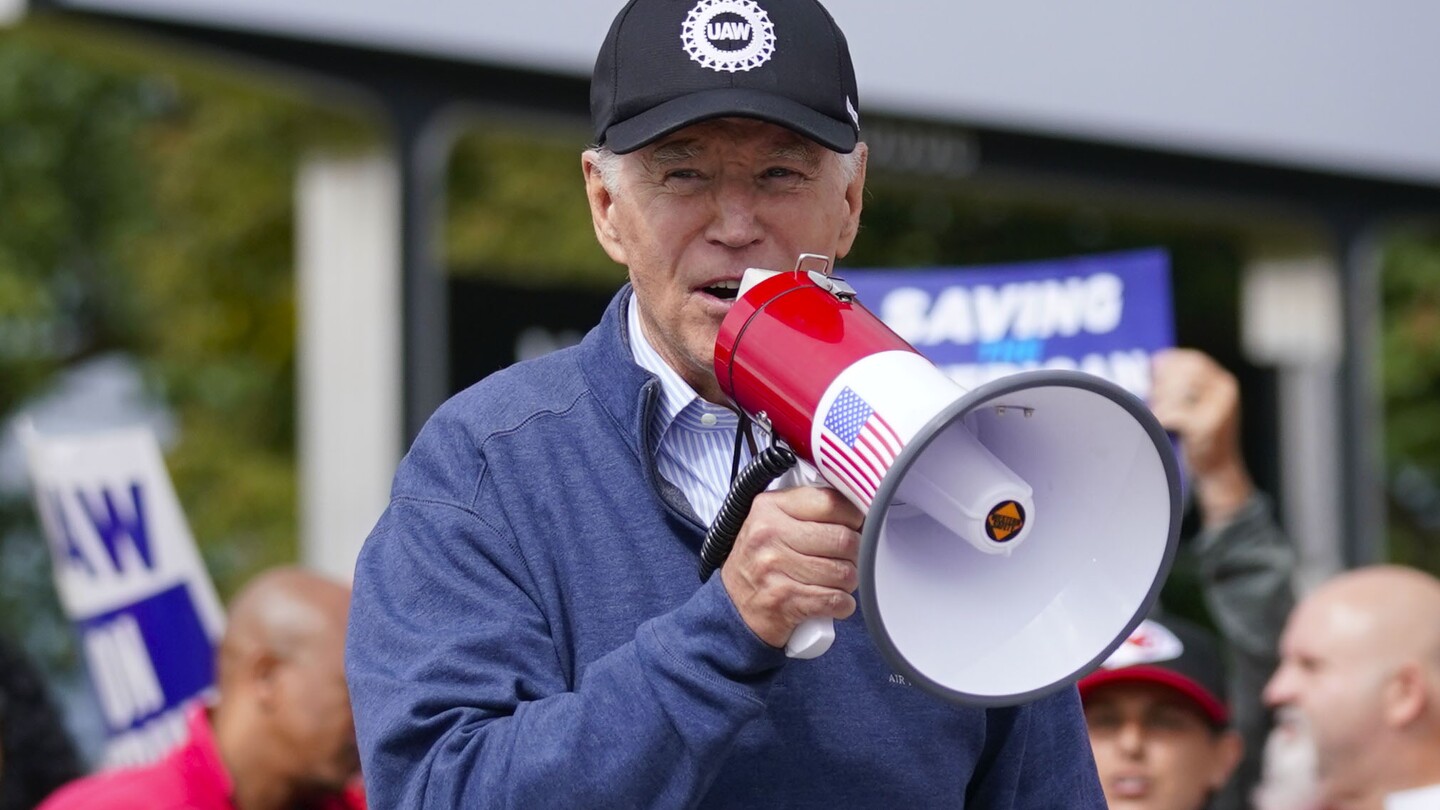 "Biden's Efforts to Forge Alliance with UAW Leader Still Await Fruitful Outcome"