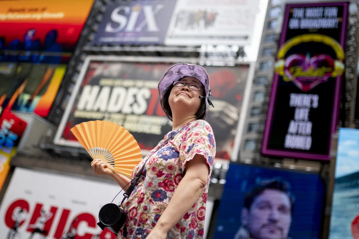 Millions in US Face Dual Threat of Heat and Flood Advisories