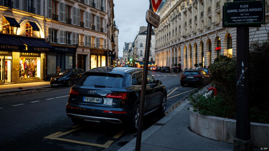 Featured image for "Paris Triples Parking Fees for SUVs in Green Initiative"
