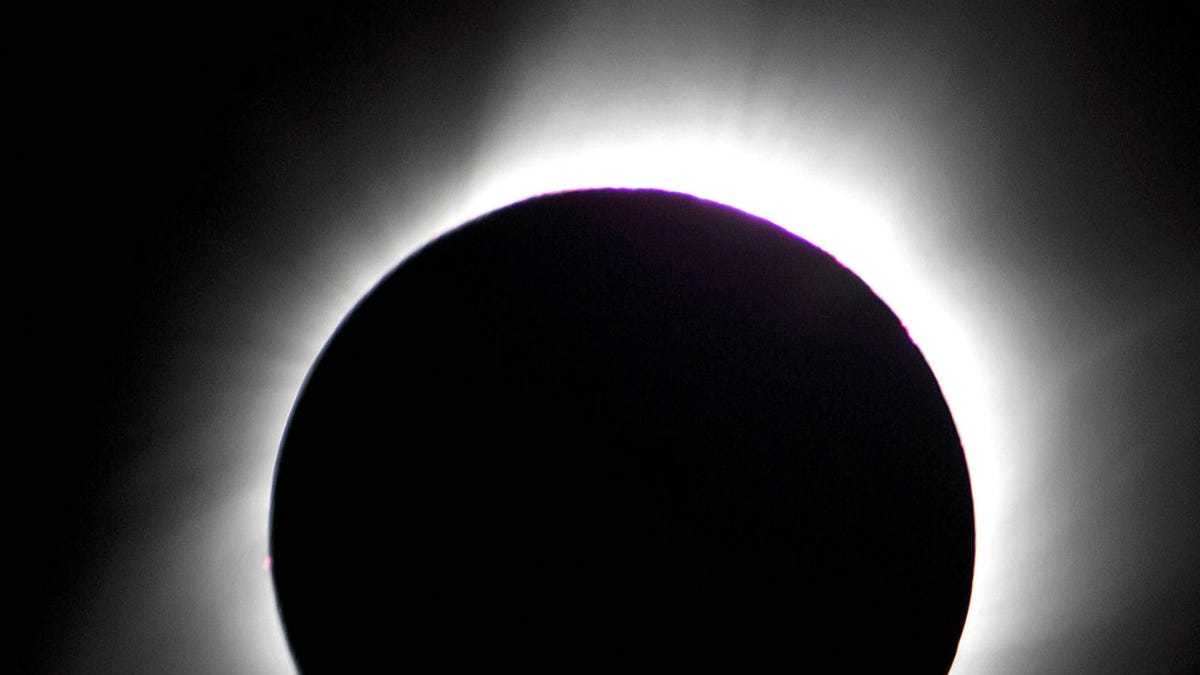 Featured image for "April 8 Total Solar Eclipse: Viewing Opportunities in SoCal"