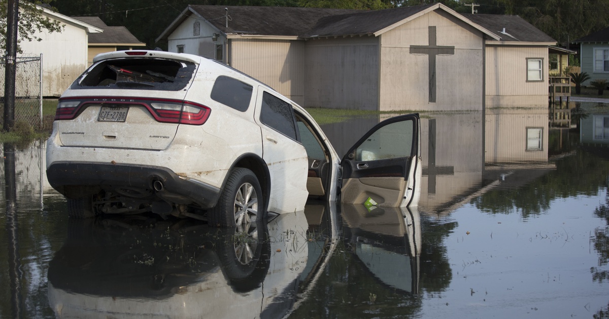 Featured image for "Supreme Court Allows Texas Rancher to Sue State for Flood Damage"