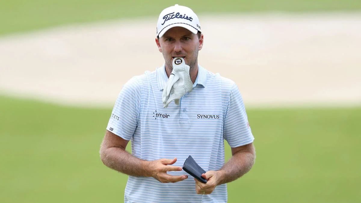 Featured image for Russell Henley Leads Tour Championship After Record-Setting 61