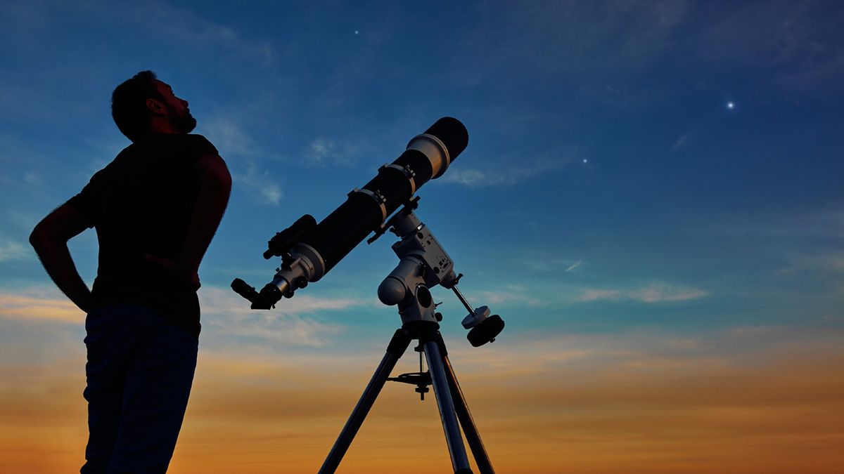 Jupiter, Moon, and Mercury Conjunction: Last Chance to Watch!