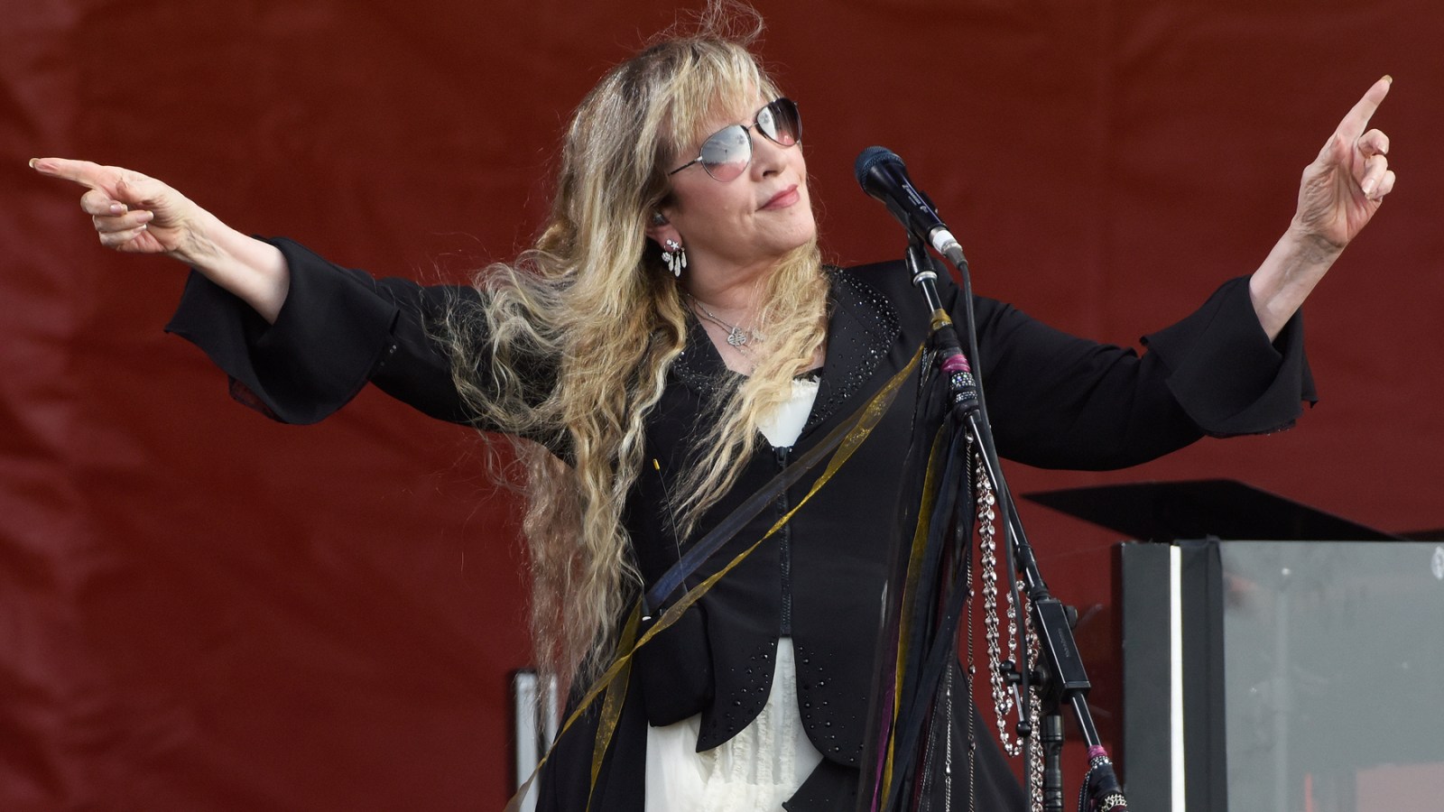 Stevie Nicks Sets Sights on Extensive 2024 North American Tour